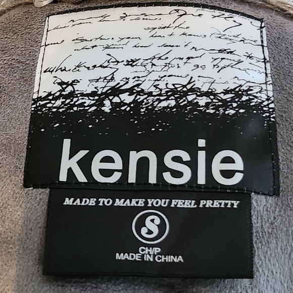Like New Kensie Vest, Size Small - Picture 8 of 9